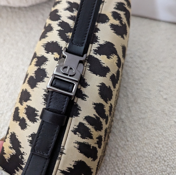 Christian Dior MEDIUM DIORTRAVEL NOMAD POUCH Brand New - Picture 3 of 14